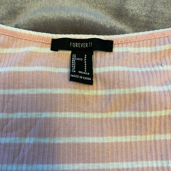 PINK AND WHITE STRIPED LONG SLEEVE FORVER 21 - Picture 3 of 3
